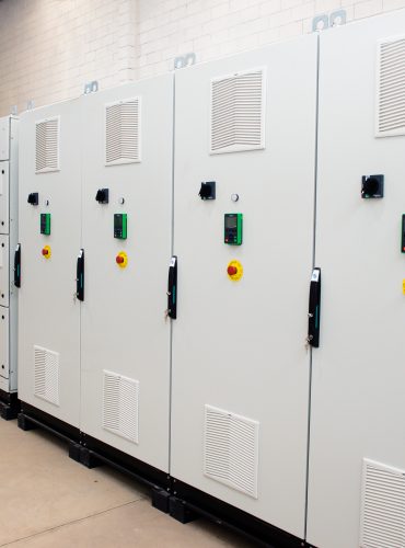 força e comando - projetos especiais - montagem de paineis - região campinas - americana - sumaré - santa bárbara d oeste -phm instalações