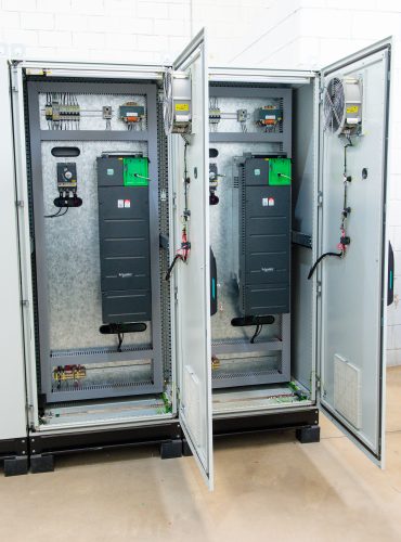 montagem de painel media tensão - santa bárbara d oeste - phm instalações