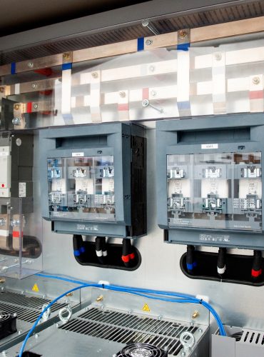 paineis elétricos em santa barbara d oeste, montagem de paineis em santa barbara d oeste, instalacoes eletricas, phm instalacoes eletricas, phm paineis eletricos, montagem de paineis estado de são paulo, paineis eletricos regiao de campinas, americana, sumare, nova odessa